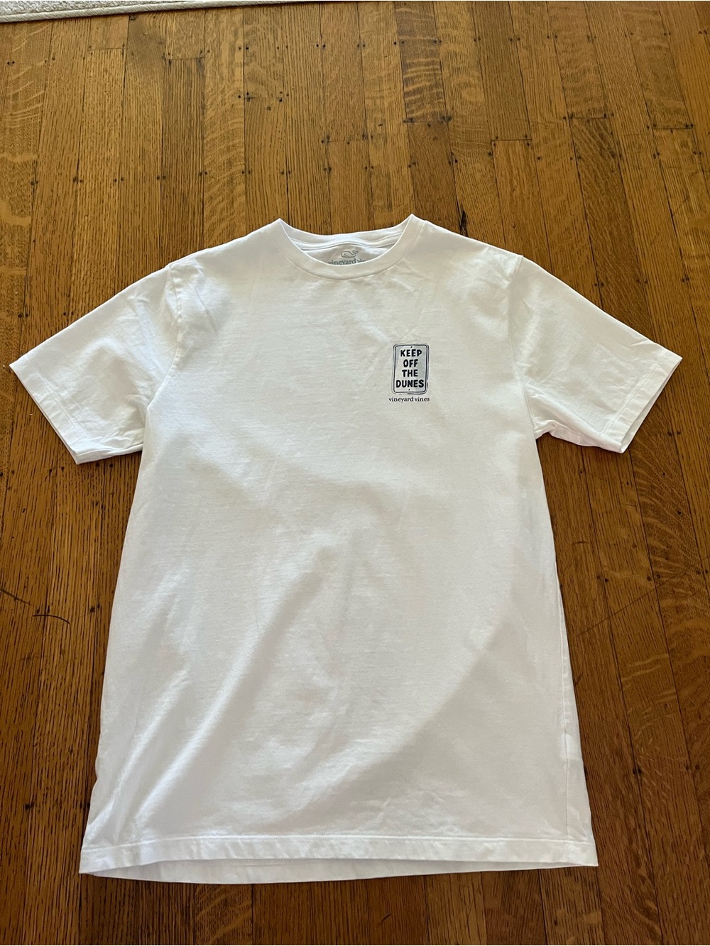 Vineyard Vines White Graphic 'Keep Off The Dunes' Short Sleeve Tee